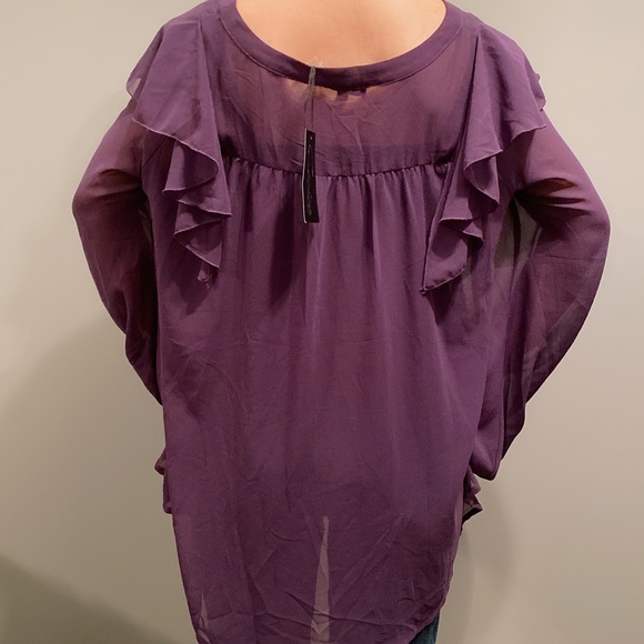 NWT Bell sleeved top Size L - Picture 2 of 6